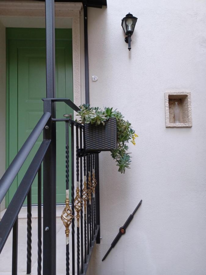 Monnalisa House Apartment Malcesine Ngoại thất bức ảnh